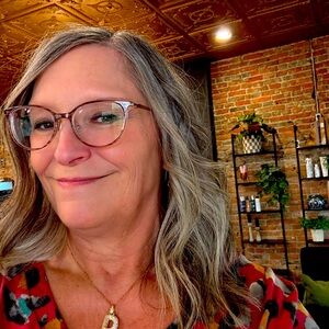 Meet your Posher, Diane